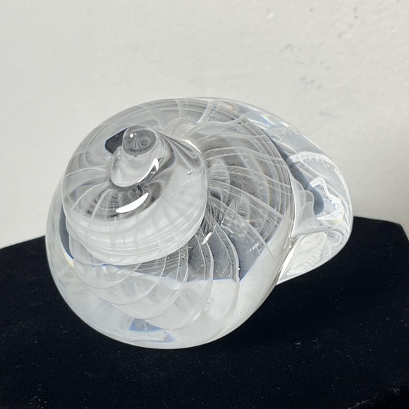 Marcolin Glass Other - Marcolin Sweden White Swirl Glass Conch Shell Paperweight 14/76 Signed